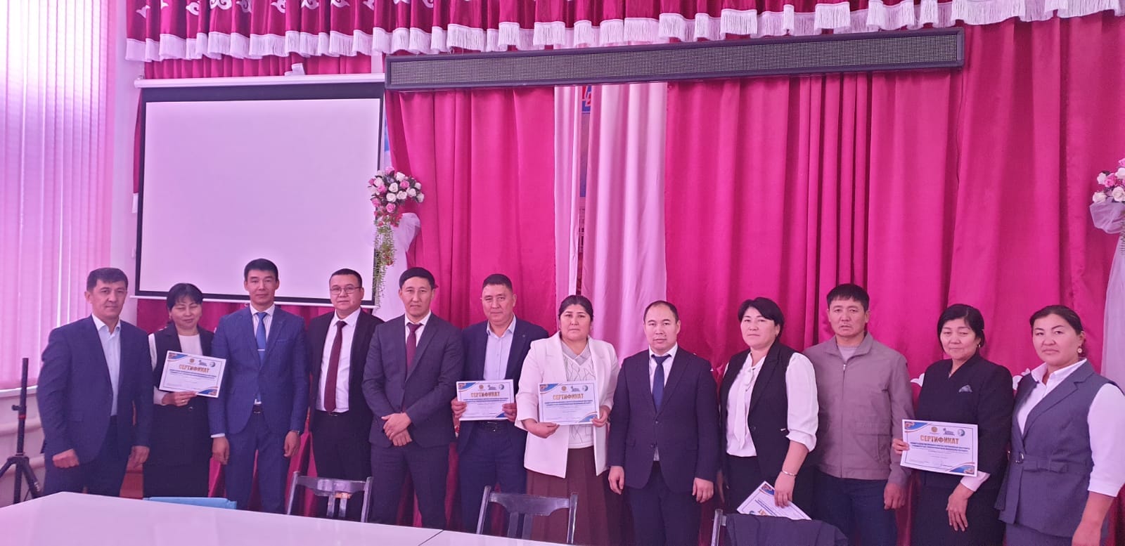 ЖАҢАРТЫЛҒАН МАЗМҰНДАҒЫ МЕКТЕП ГЕОРАФИЯСЫН ОҚЫТУДАҒЫ ГЕОАҚПАРАТТЫҚ ТЕХНОЛОГИЯЛАРДЫҢ ҚОЛДАНБАЛЫ НЕГІЗДЕРІ